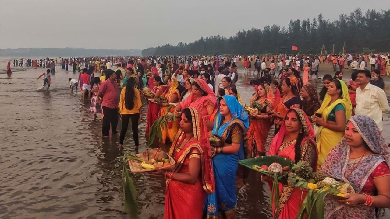 Chhath Puja in Goa: From Riverbanks to Beaches, Devotion Lights the Coast
