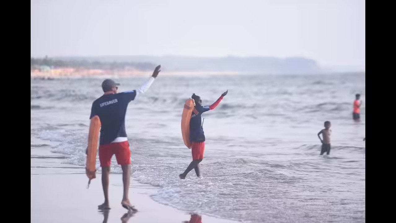 Drishti Marine Lifesavers Lead Swift New Year Rescue Operations Across Goa